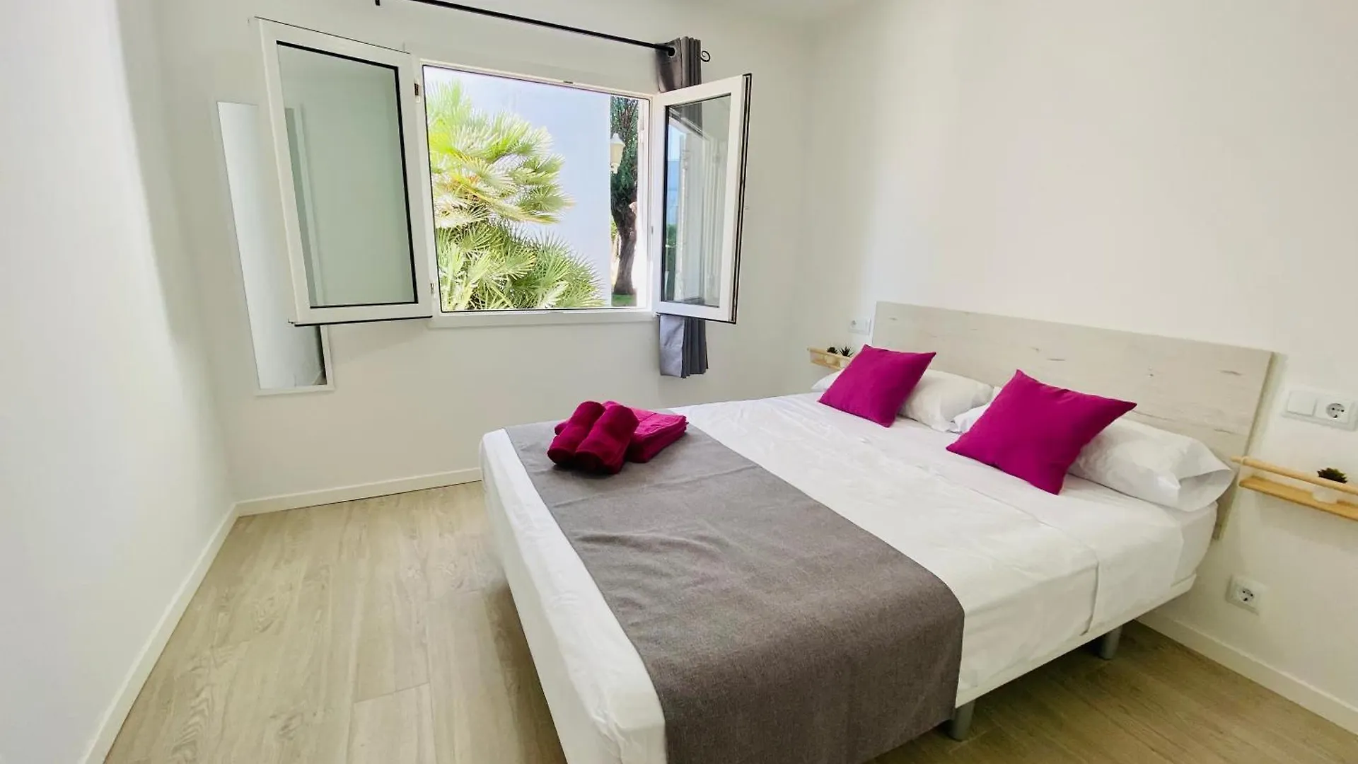 Apartment Mar Apartment. Pool, Bbc, Free Wifi Cala d'Or  Spain